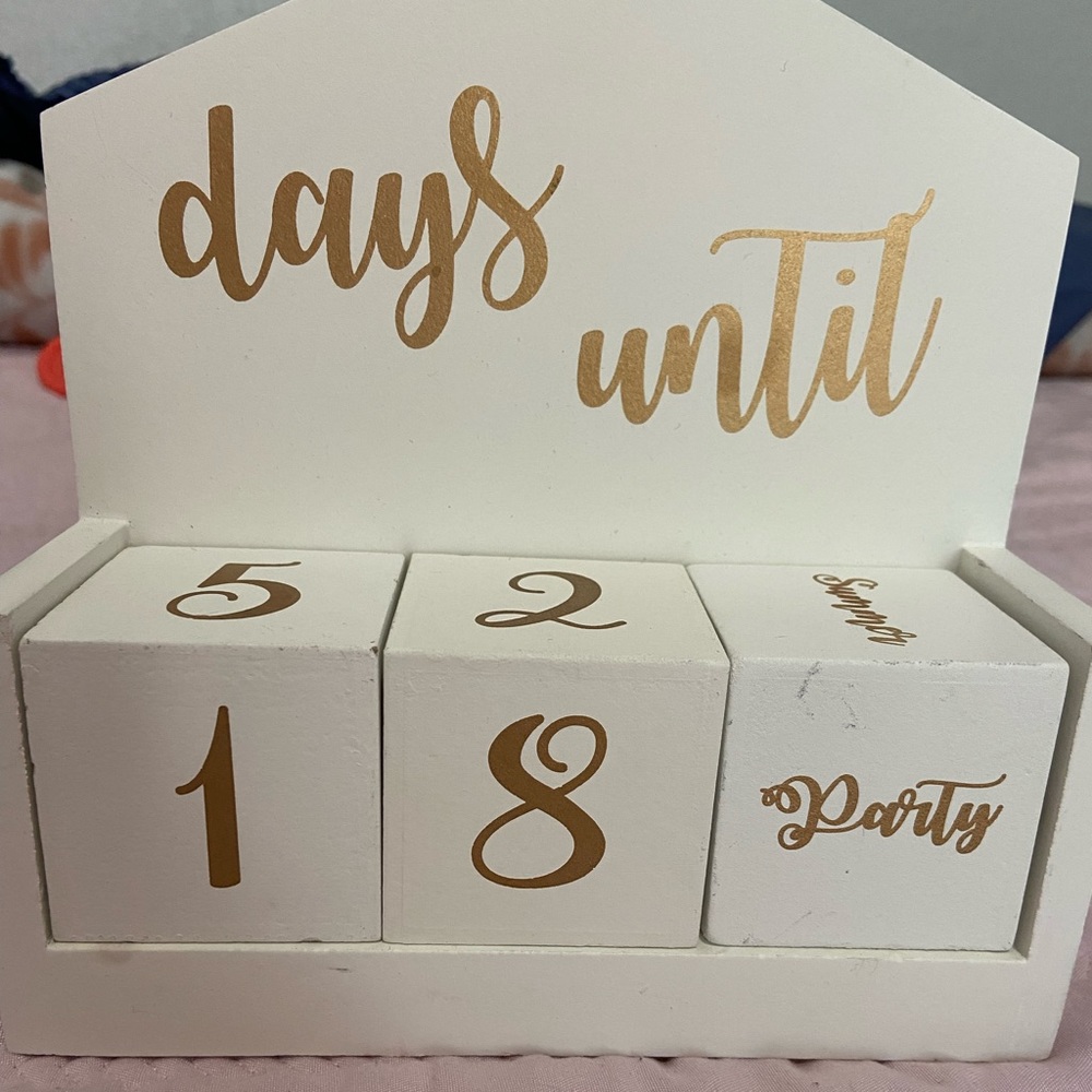 White countdown blocks